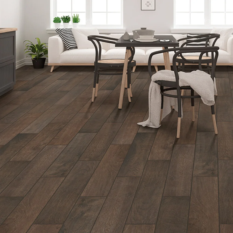 Wood look laminate flooring in Scottsdale, AZ from Cornerstone Flooring Brokers